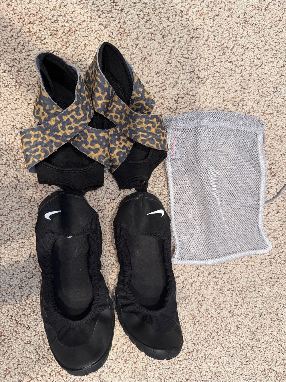 Nike studio wrap RARE!!!!